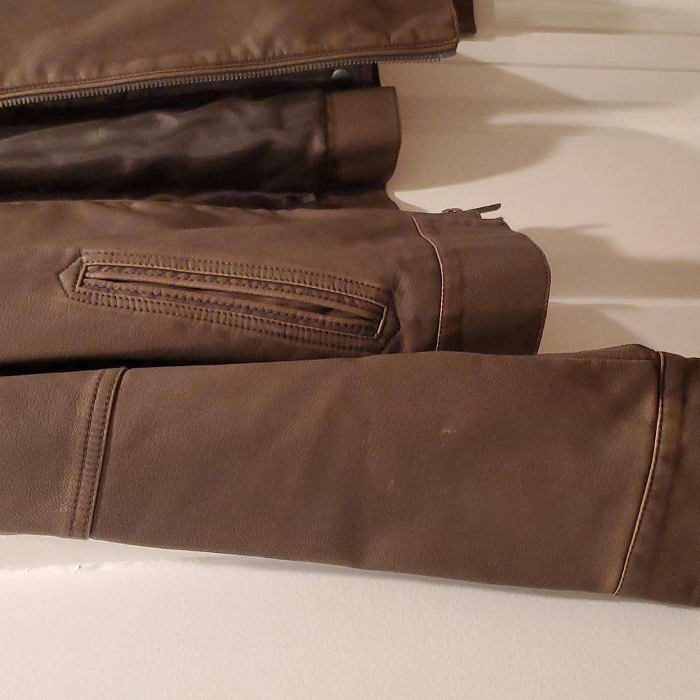 Kenneth Cole Jacket - Picture 9 of 10